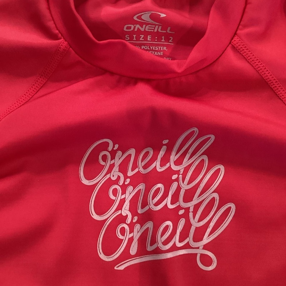 O’Neill Girls Size 12 Magenta Sun Protection Beach Shirt.  Preloved.